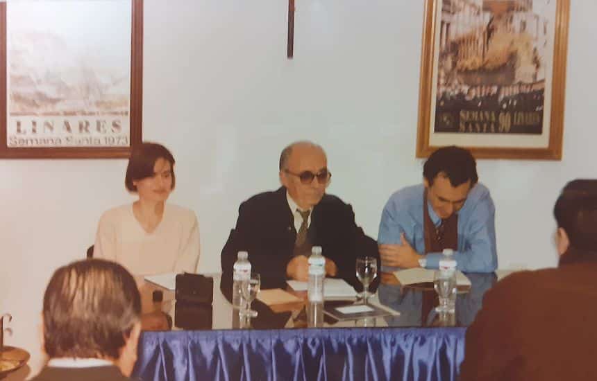 D. Juan Sánchez Caballero (qepd) preside en 1996 un coloquio sobre la historia de nuestra Semana Santa.